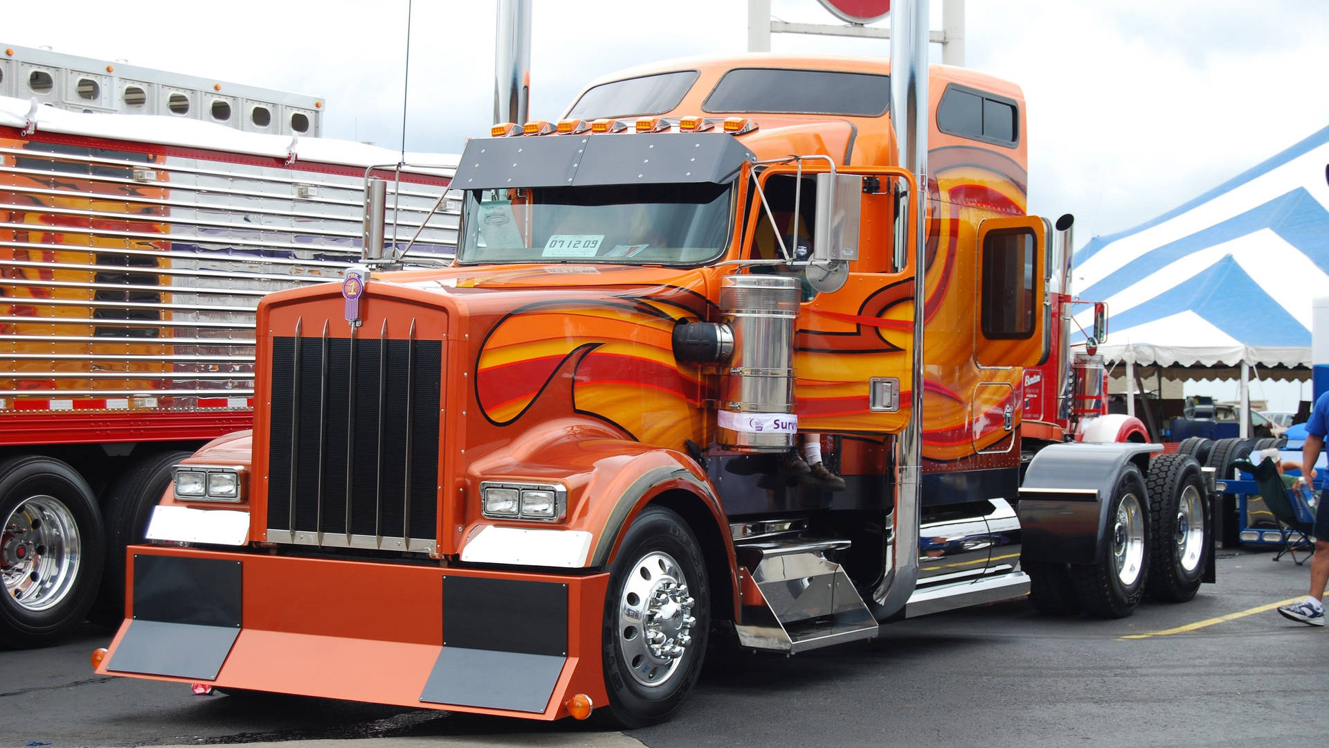 Kenworth Custom-painted Truck Background