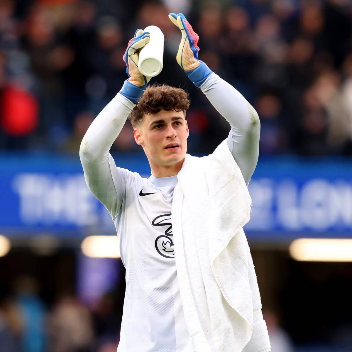 Kepa Arrizabalaga Clapping After Game Background