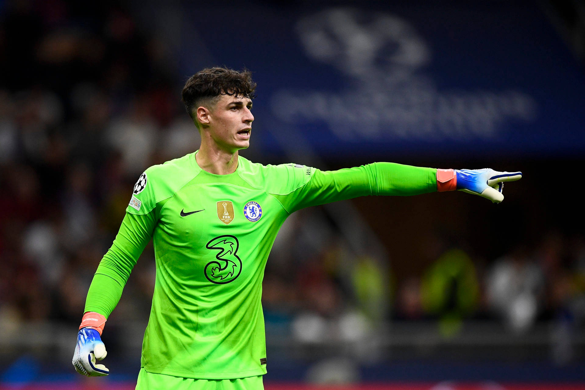 Kepa Arrizabalaga Pointing Desktop Background