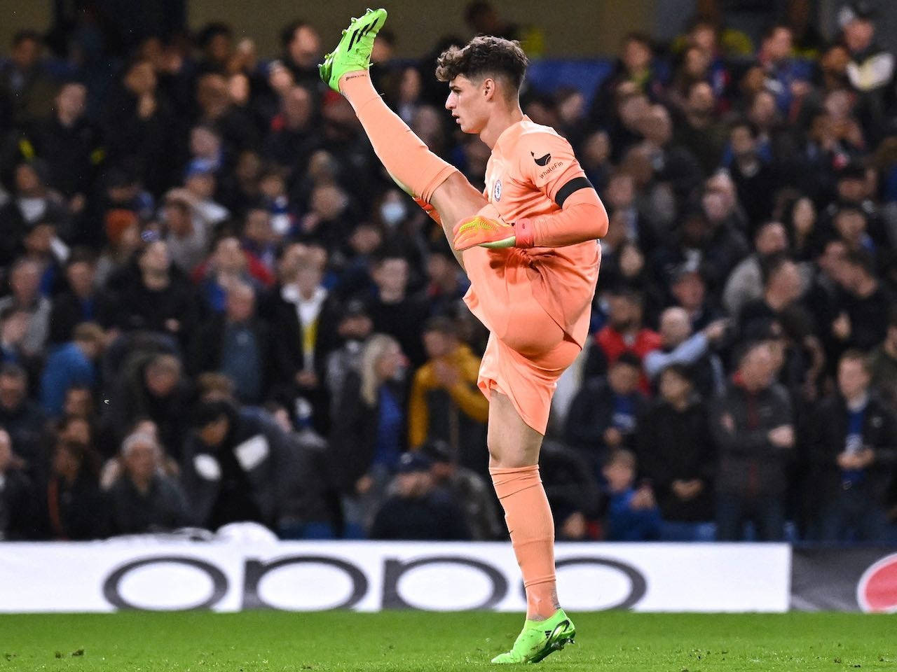 Kepa Arrizabalaga Stretching Left Leg