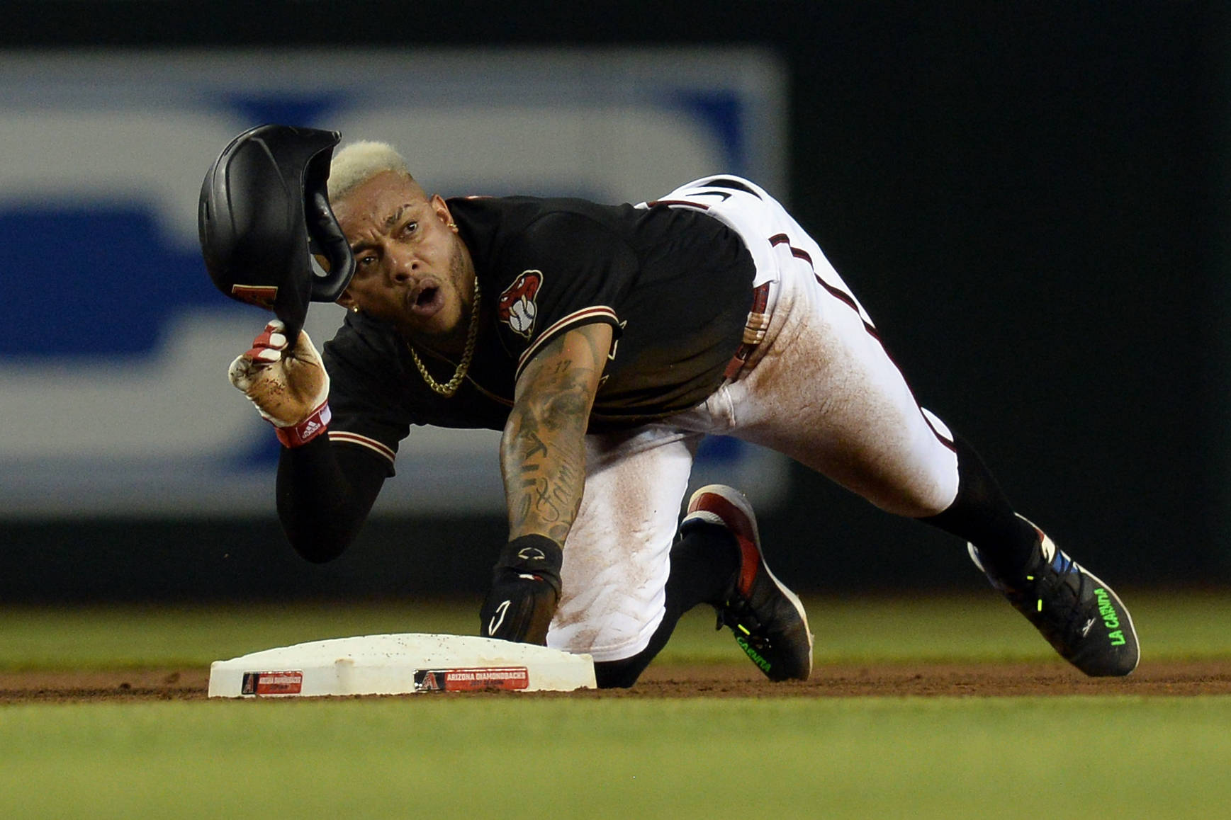 Ketel Marte Dives To Home Base Background