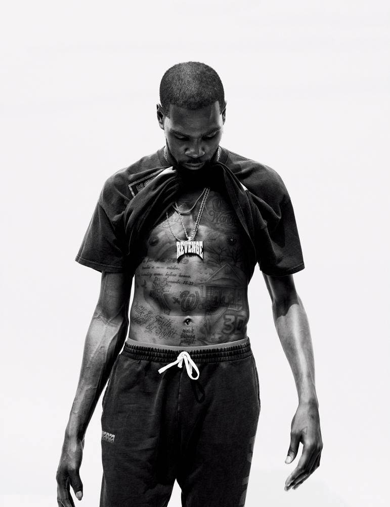 Kevin Durant Abs And Tattoos Background