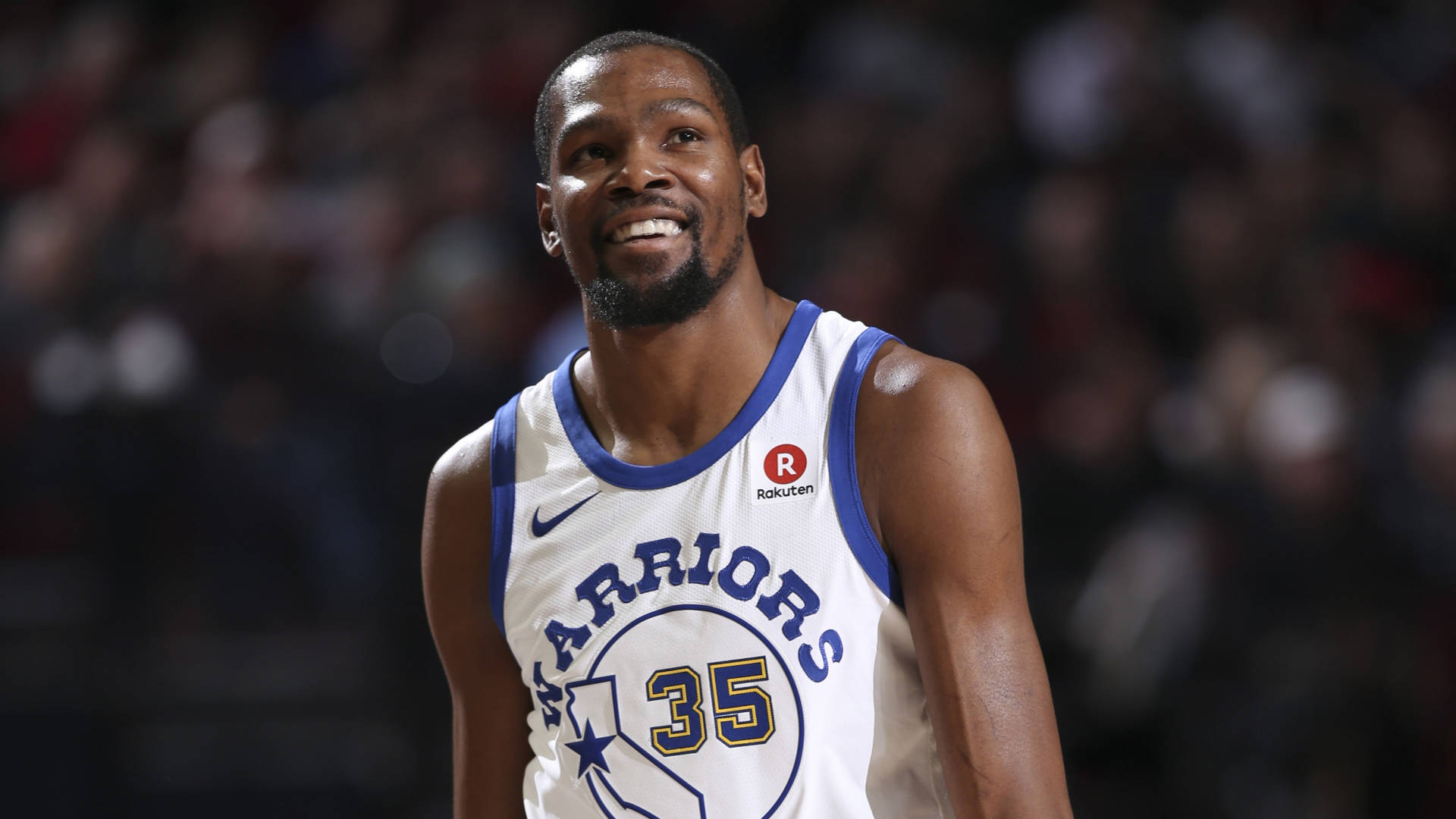 Kevin Durant Smiling In Game Background