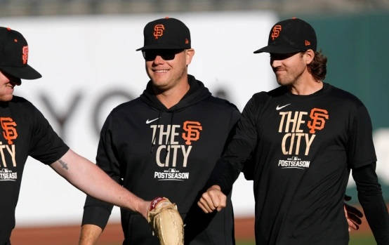 Kevin Gausman San Francisco Giants Black Jersey Background