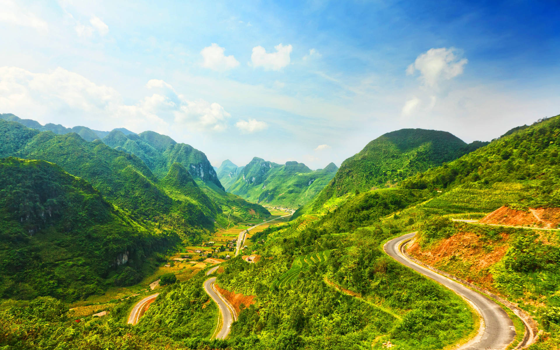 Khau Phạ Pass Vietnam Background