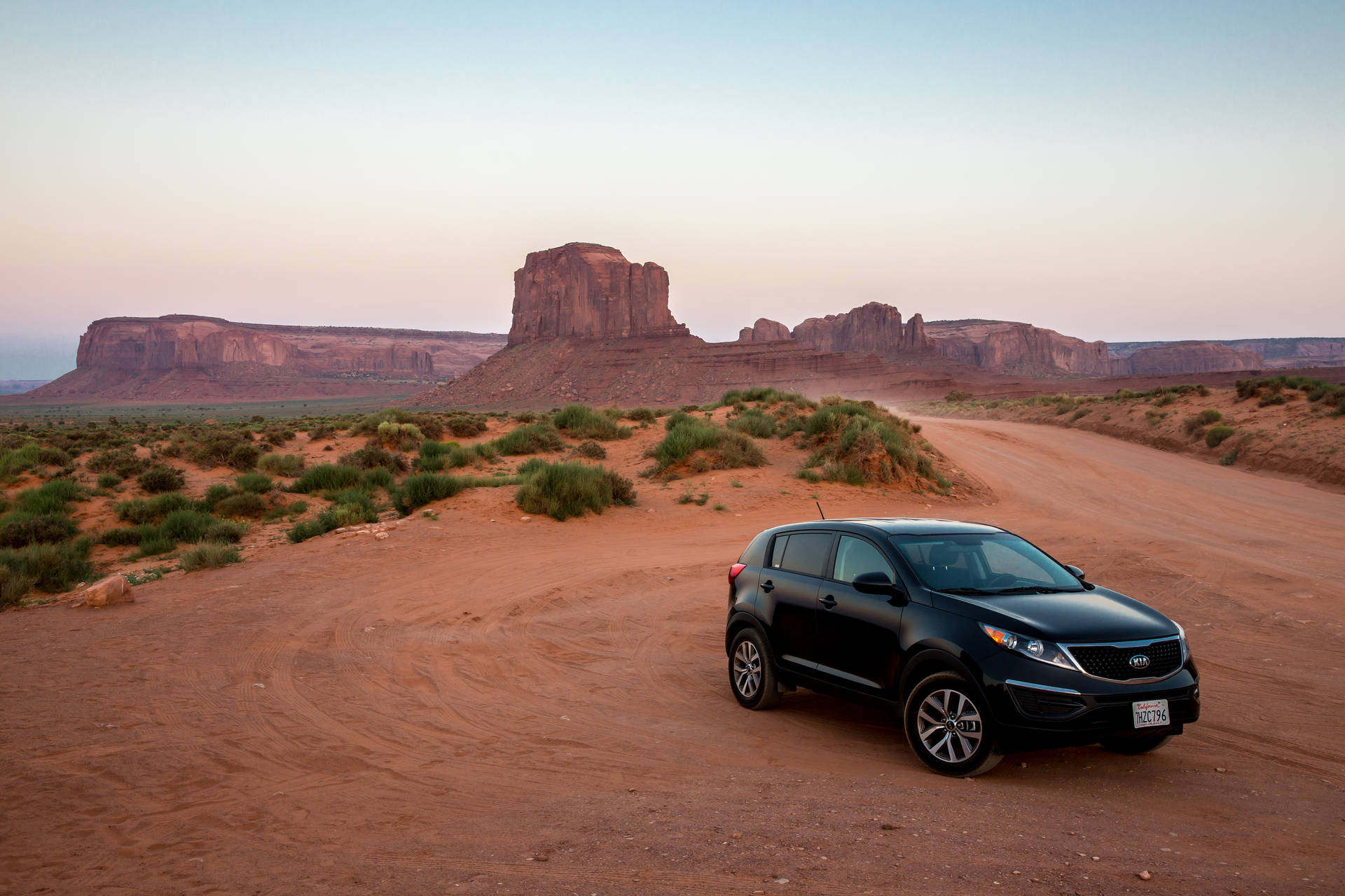 Kia, Car, Side View, Canyon, Sky Background
