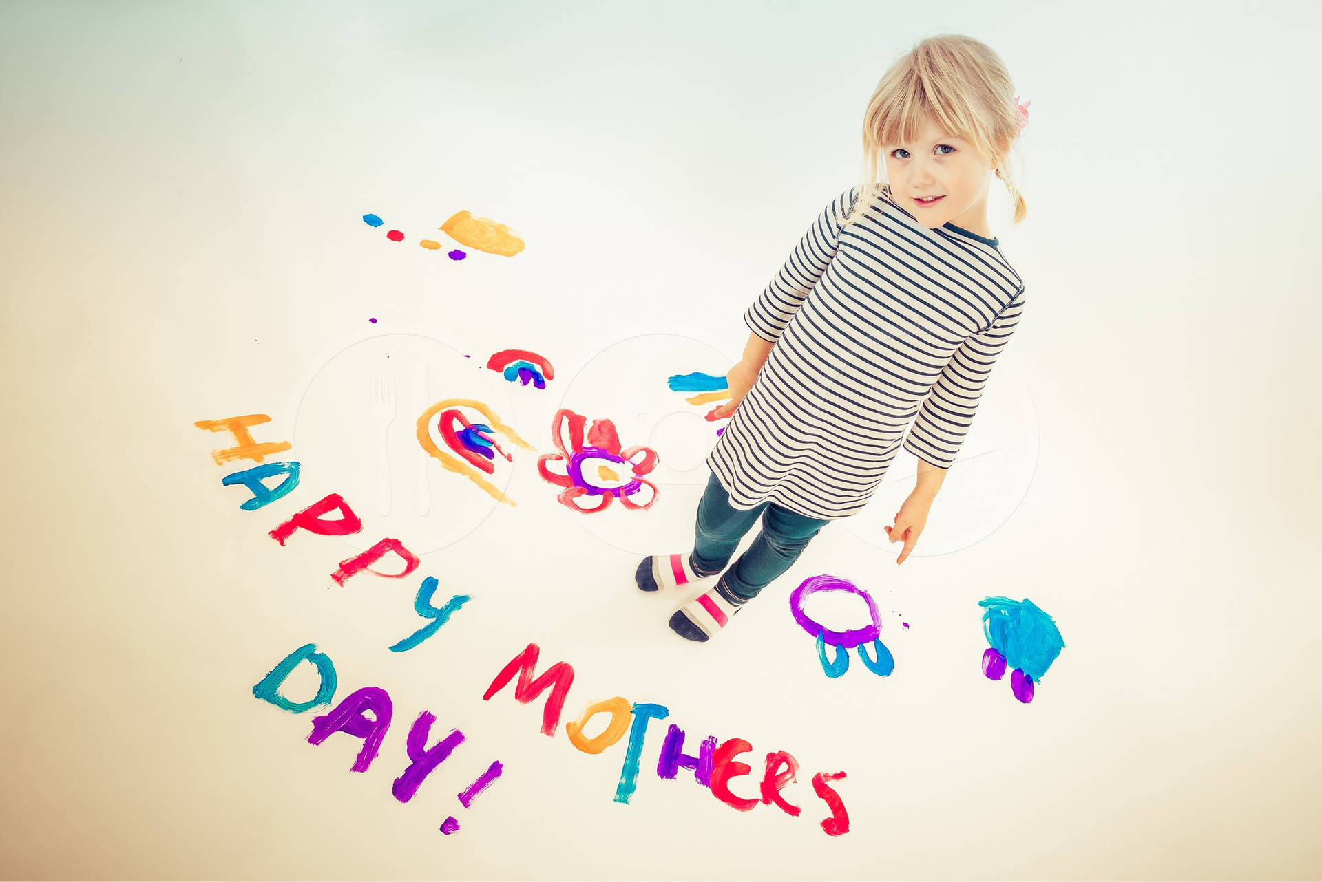 Kid Happy Mothers Day Background
