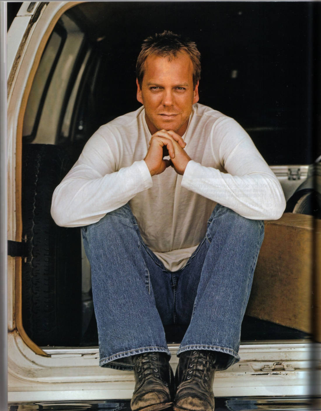 Kiefer Sutherland At Jack Bauer Series Background