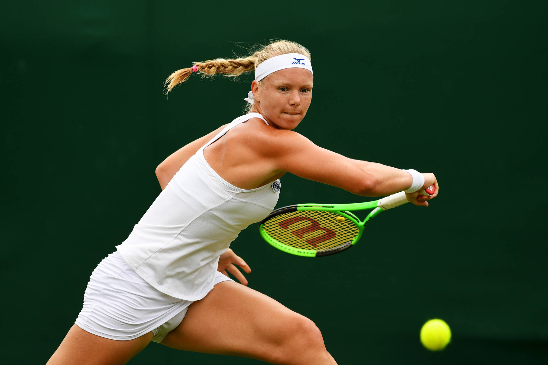 Kiki Bertens Determined Expression Background