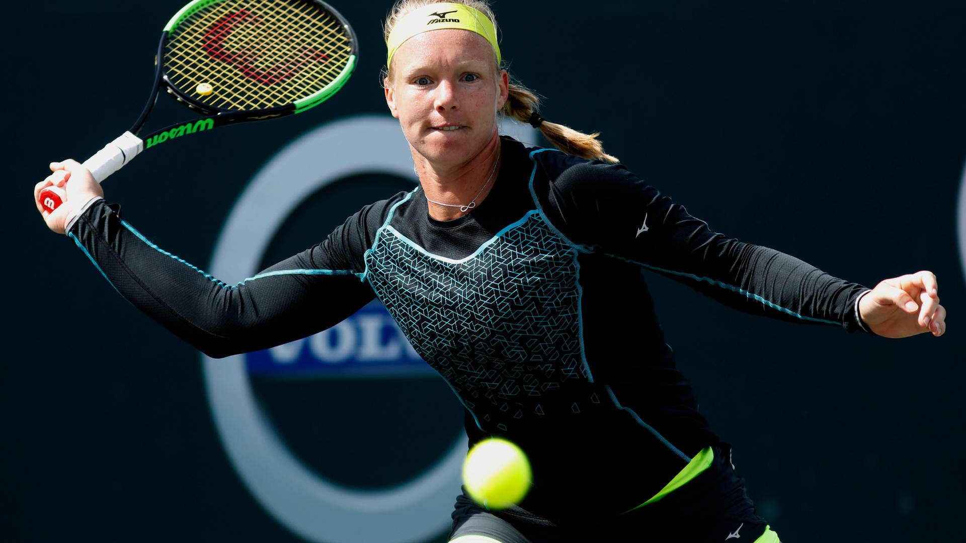 Kiki Bertens In A Relentless Pursuit Of Victory. Background