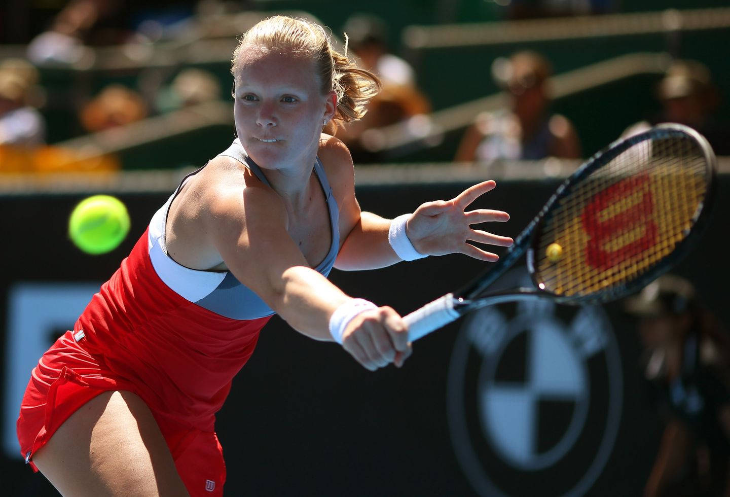 Kiki Bertens In Action Background