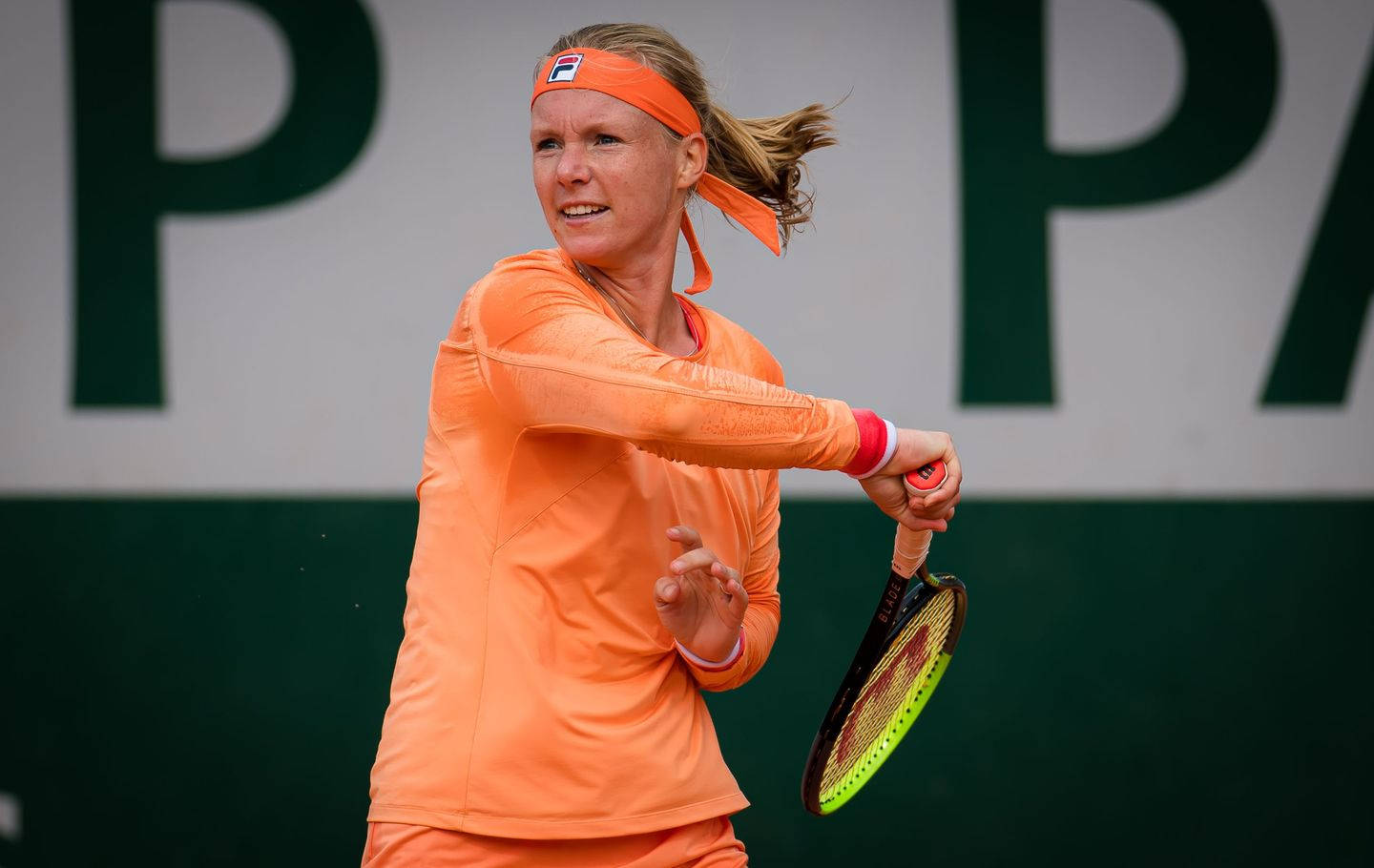 Kiki Bertens Preparing For A Tennis Match Background