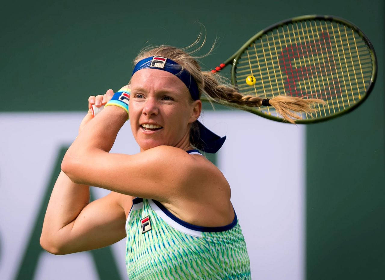 Kiki Bertens Ready To Counter Background