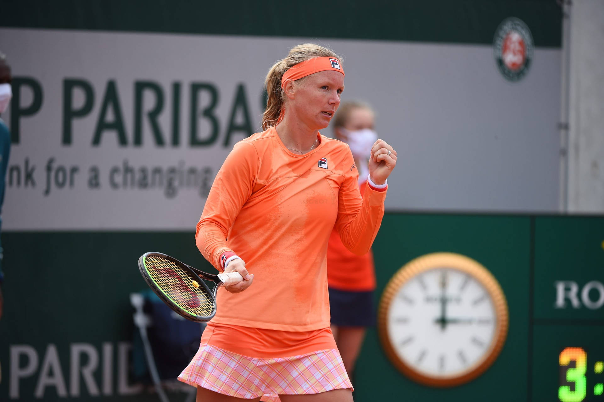 Kiki Bertens Subtle Fist Pump Background