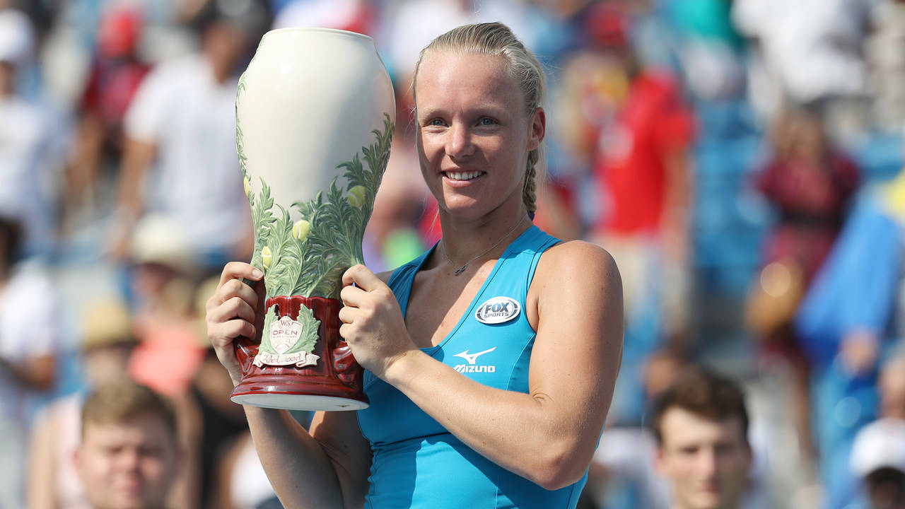 Kiki Bertens With Trophy Background