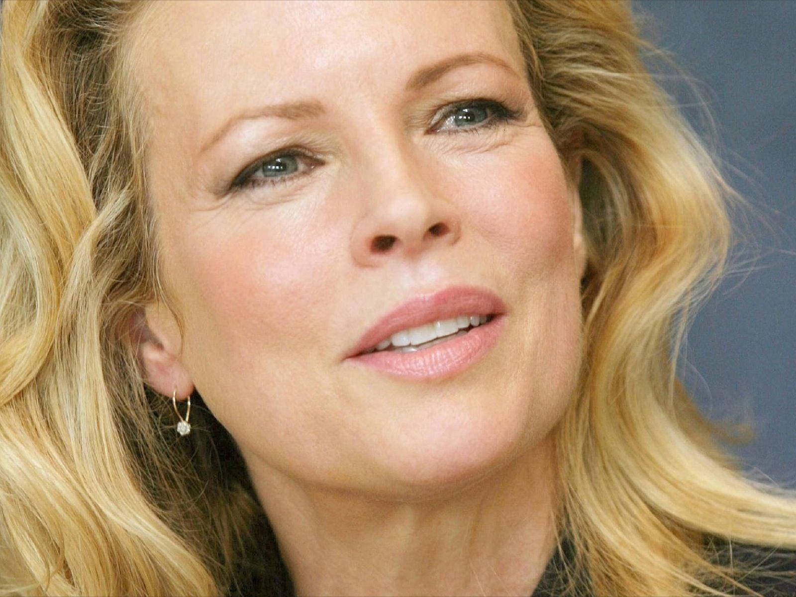 Kim Basinger 2006 Talk At Beverly Hills