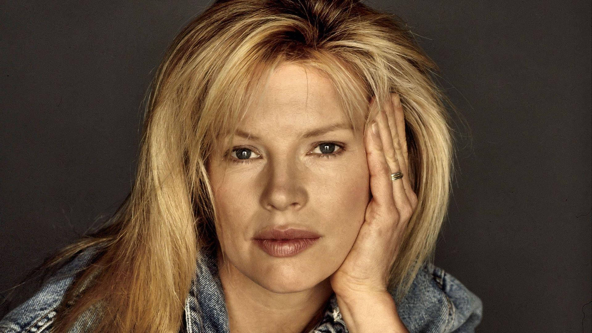 Kim Basinger As Carol Mccoy