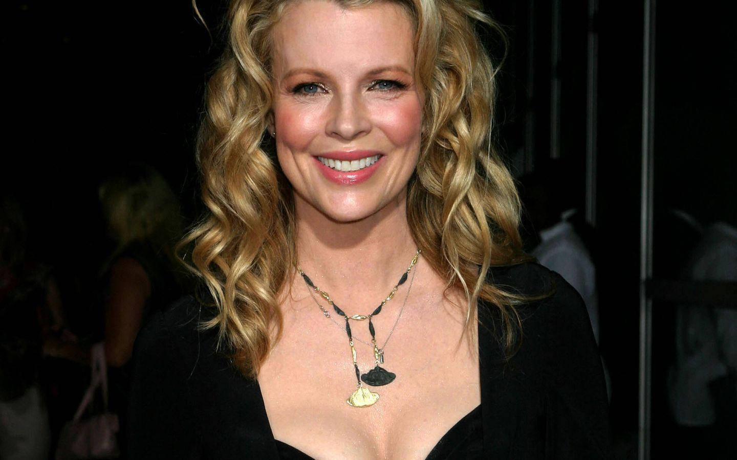 Kim Basinger At Cellular Movie Premiere 2004