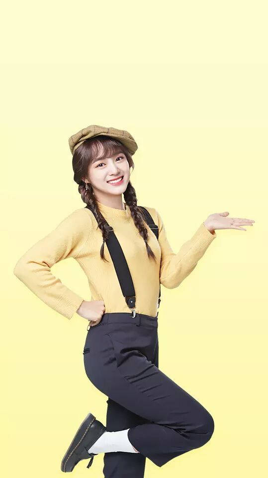 Kim Se Jeong In Black And Yellow Background