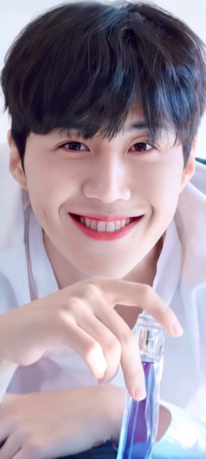 Kim Seon Ho Dimple Smile Background