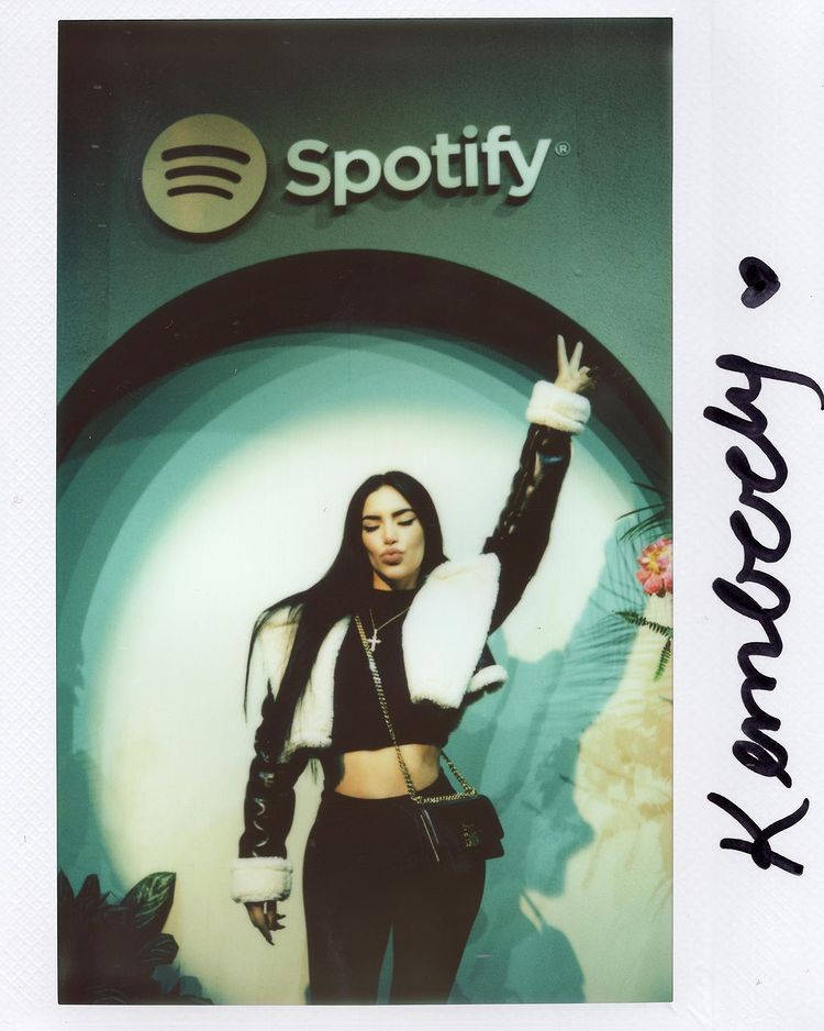 Kimberly Loaiza For Spotify Background