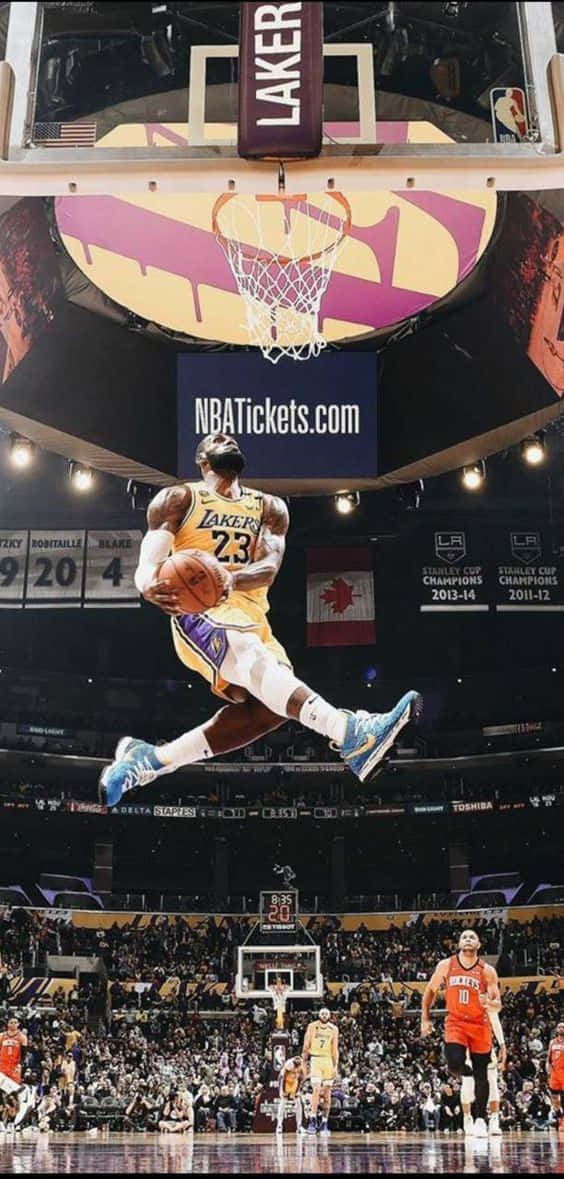 King Lebron James Dunking Background