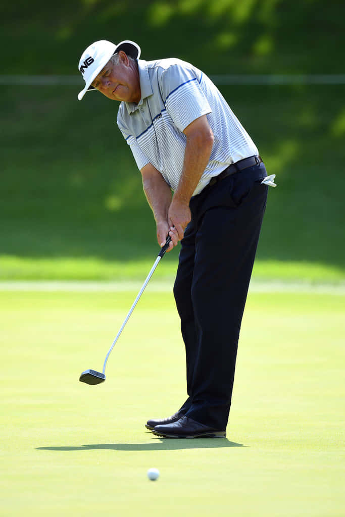 Kirk Triplett Skillfully Making A Chip Shot