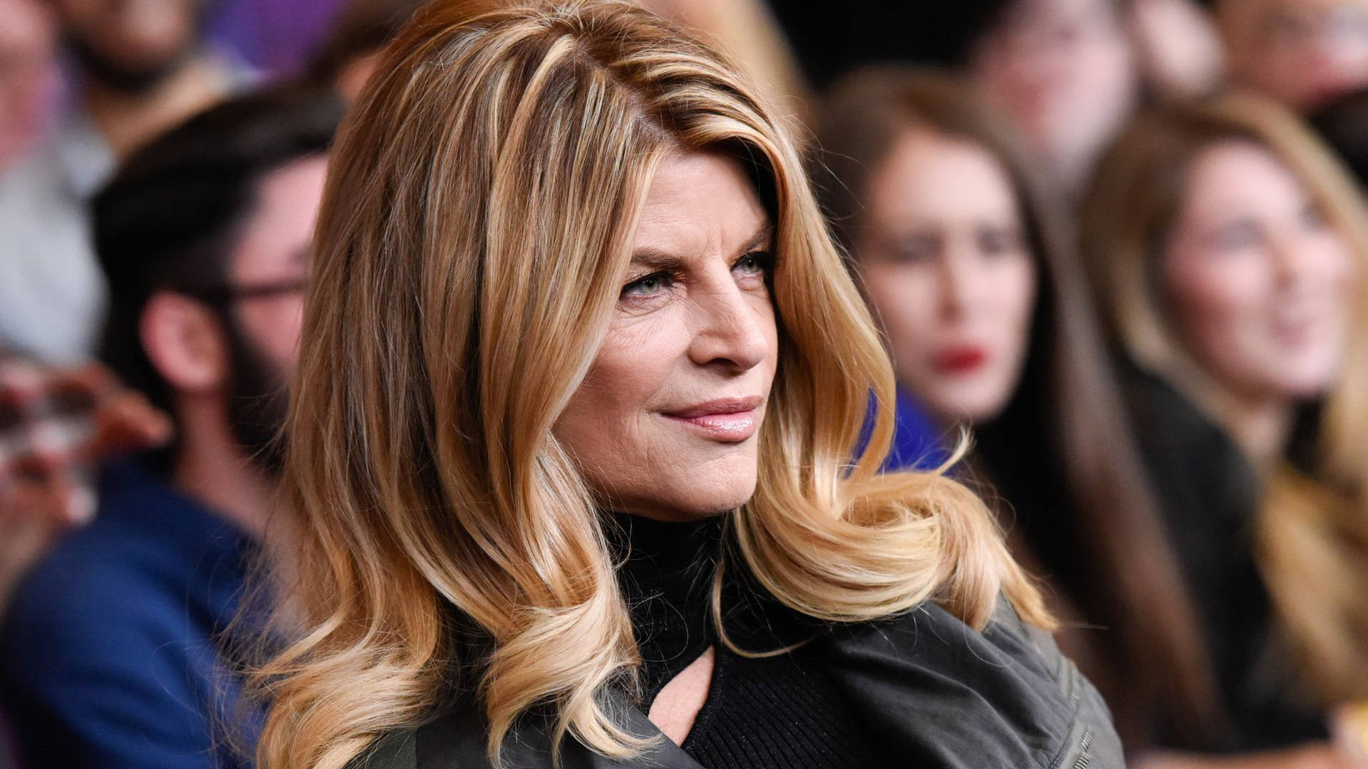 Kirstie Alley Attending An Hbo Premiere Background