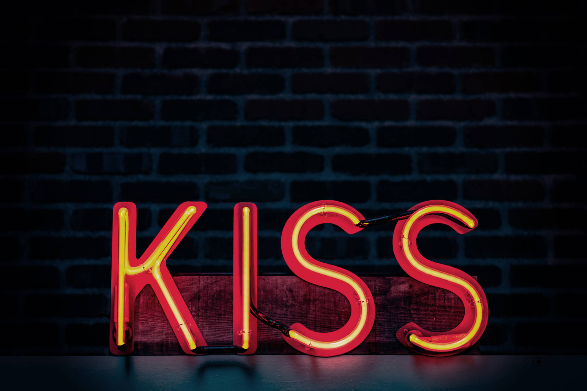 Kiss Neon Sign Background