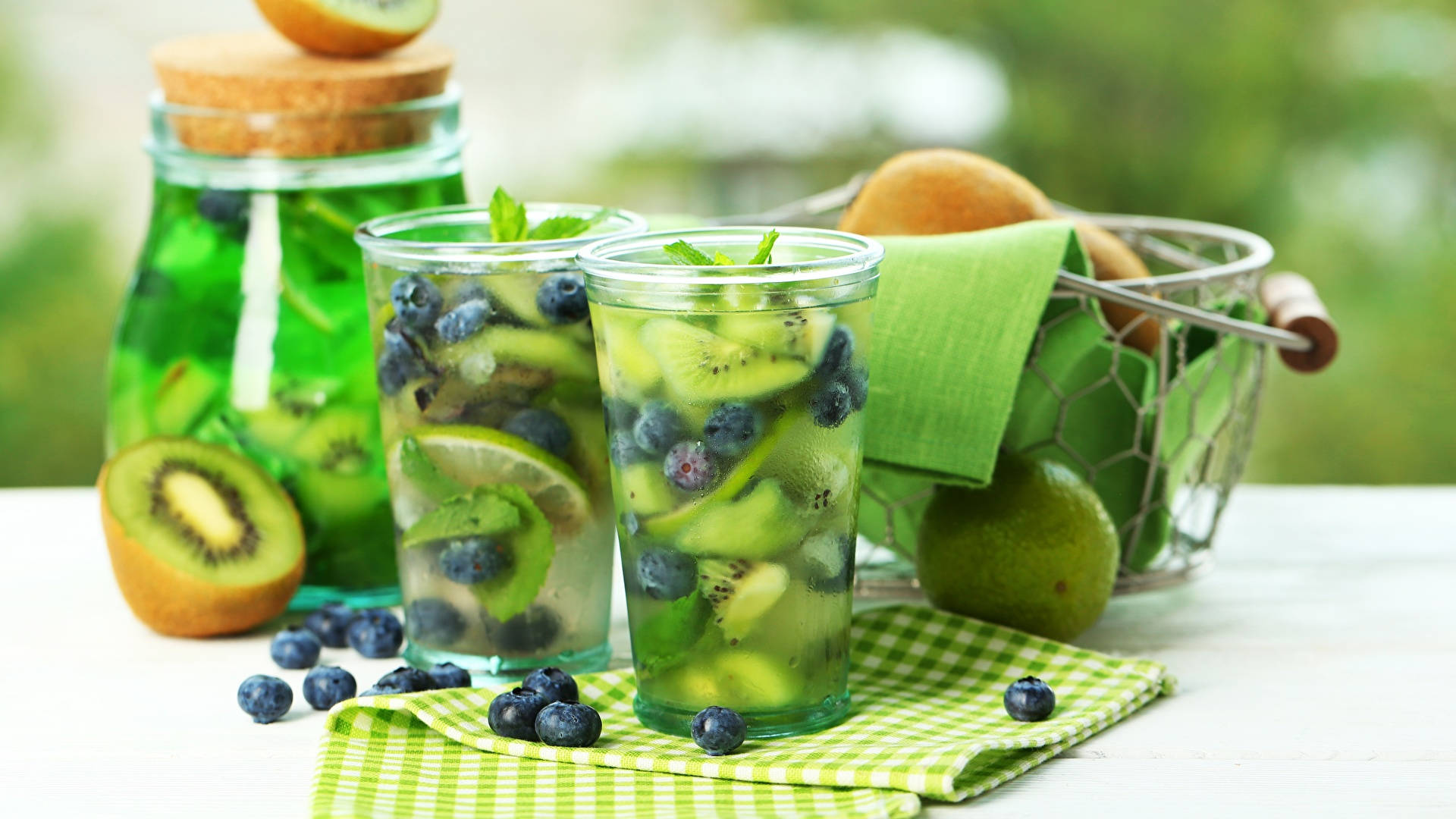 Kiwi Fruit Juice Background