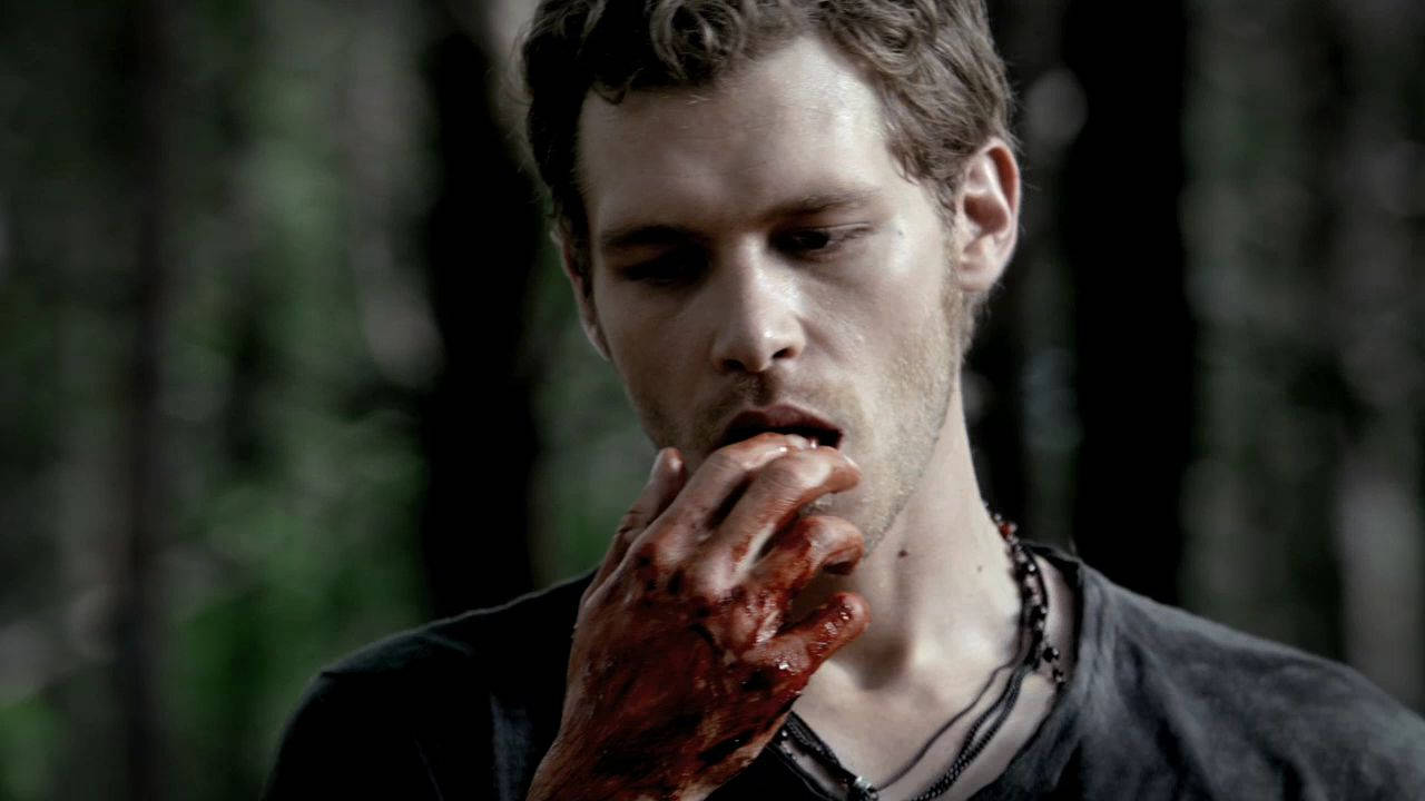 Klaus Mikaelson Sucking His Fingers Background