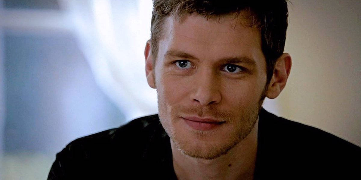 Klaus Mikaelson With A Small Smile Background