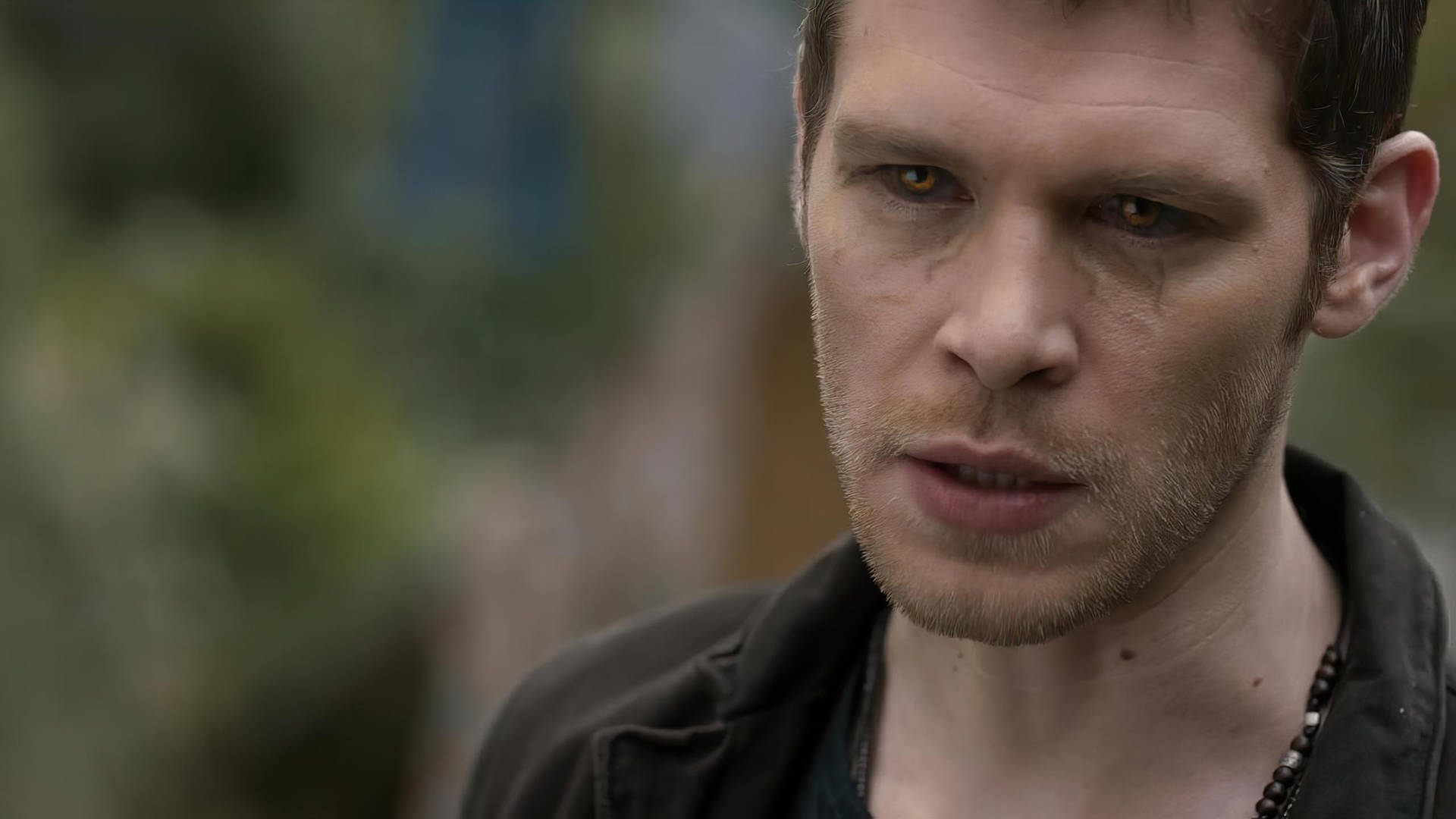 Klaus Mikaelson With Veiny Glowing Eyes Background