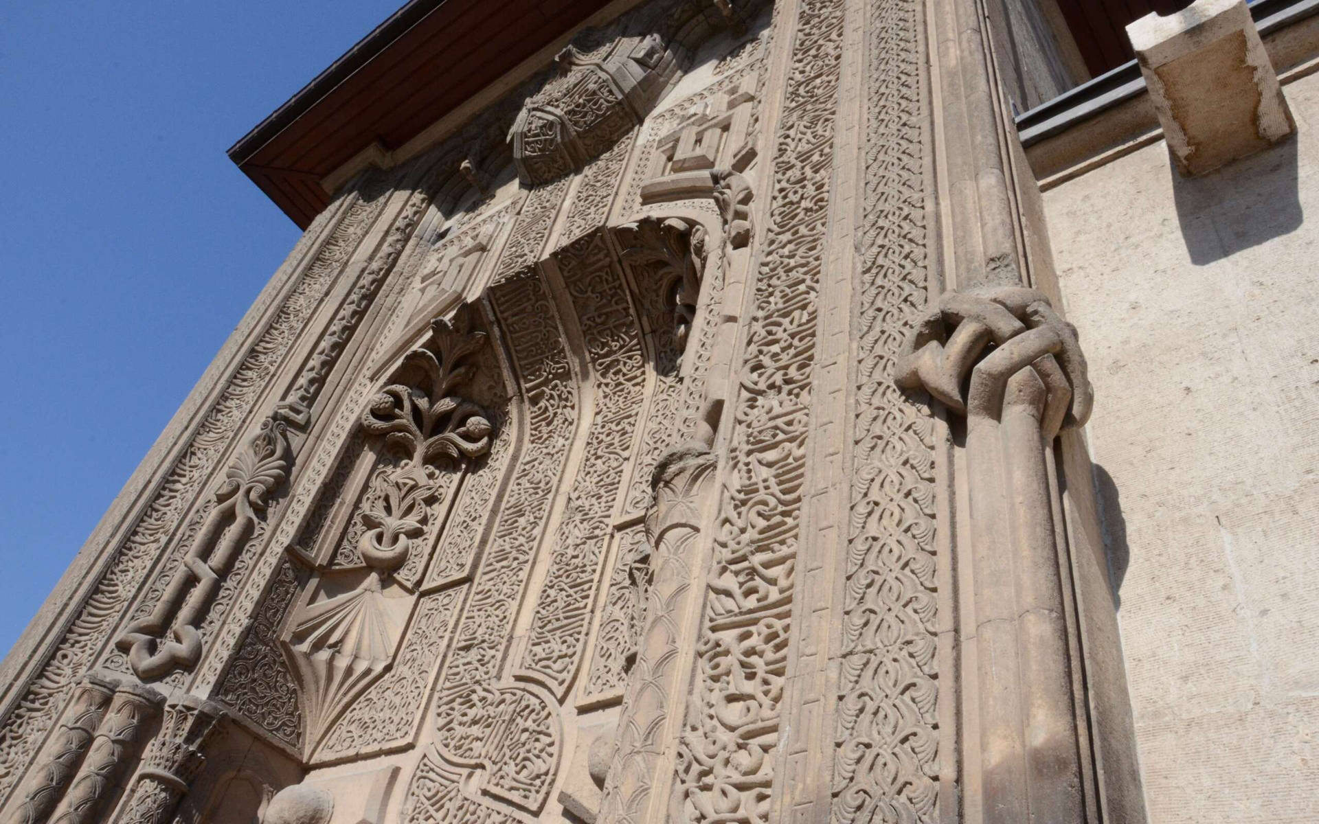 Konya Architectural Column Background