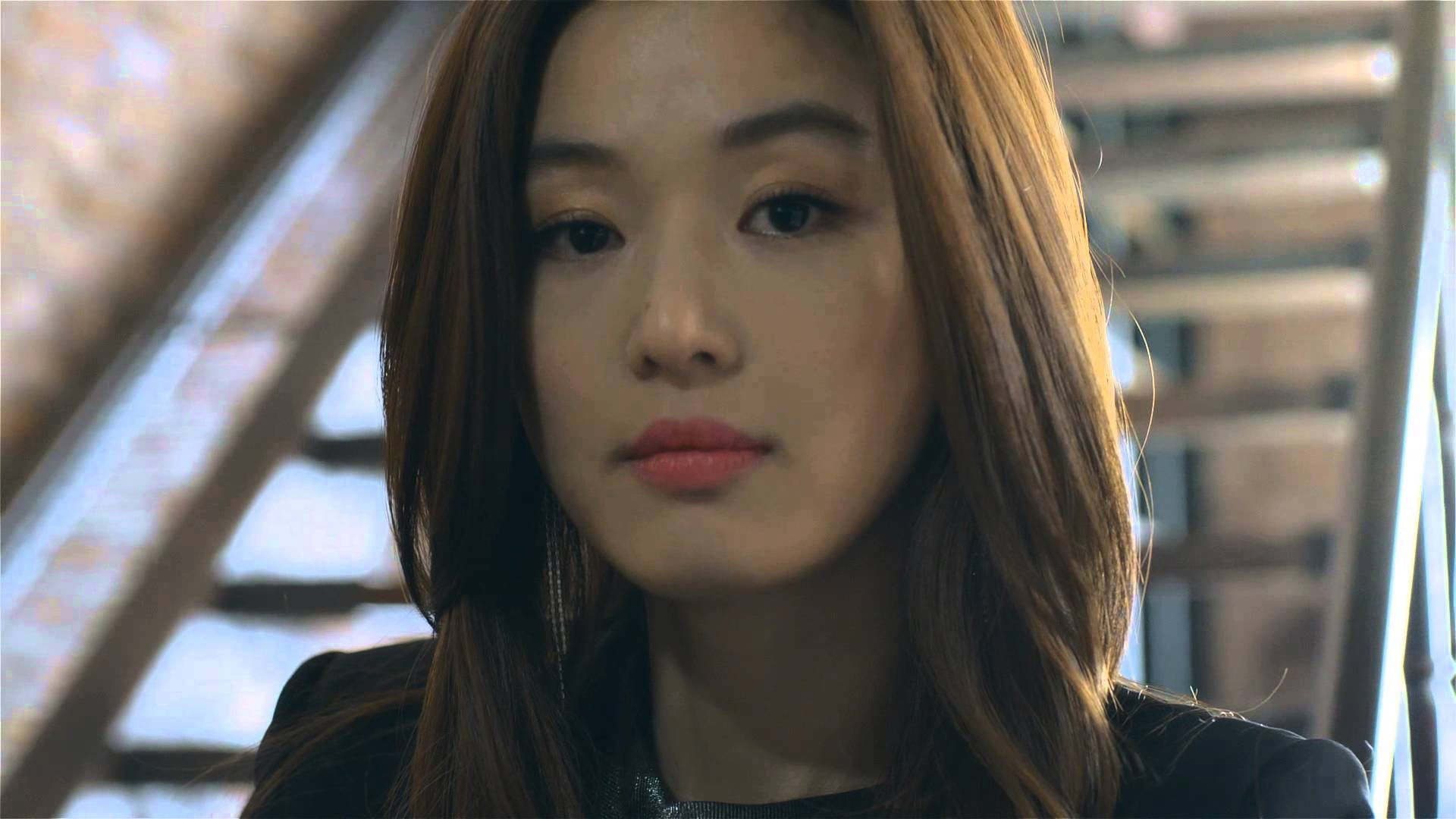 Korean Actress Jun Ji Hyun Background