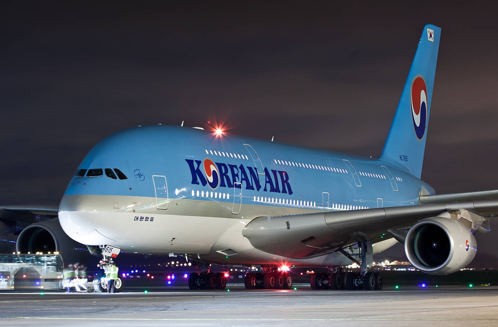 Korean Air Airbus A380-861 Airplane Model Background