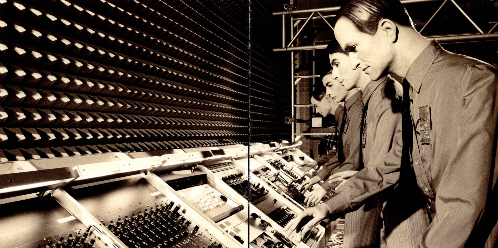 Kraftwerk Mannequin Clones Background