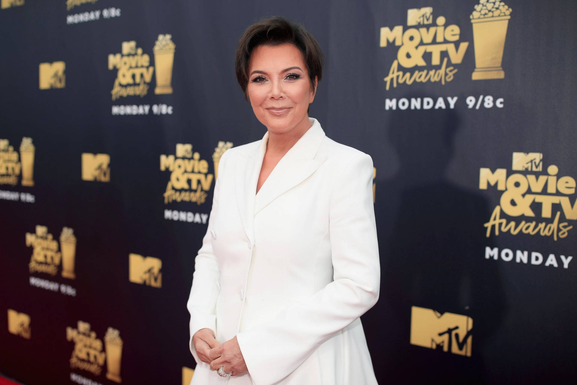 Kris Jenner At The Movie And Tv Awards Looking Glamorous Background