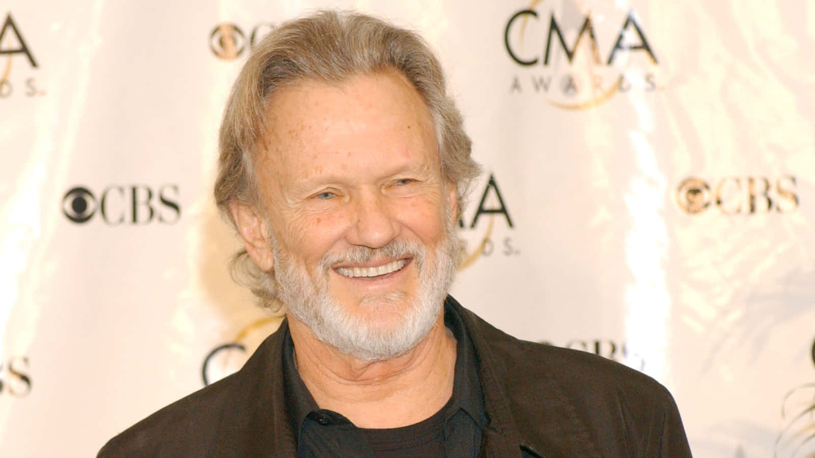 Kris Kristofferson Smilingat C M A Awards Background