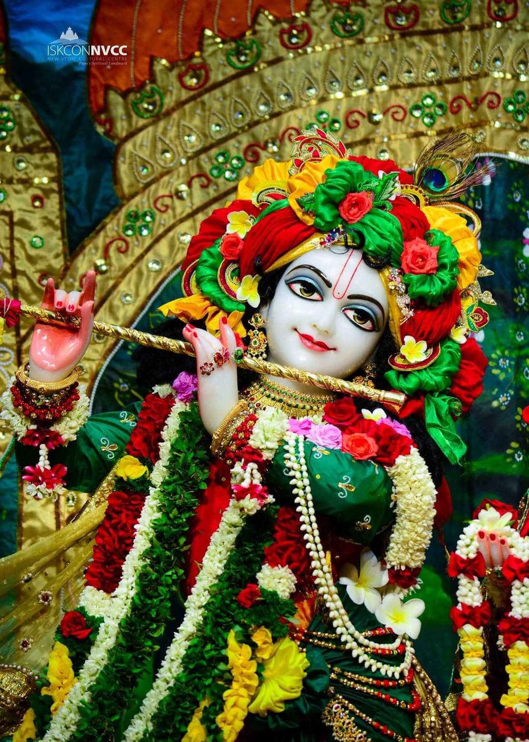 Krishna 3d Red Green Flowers Background