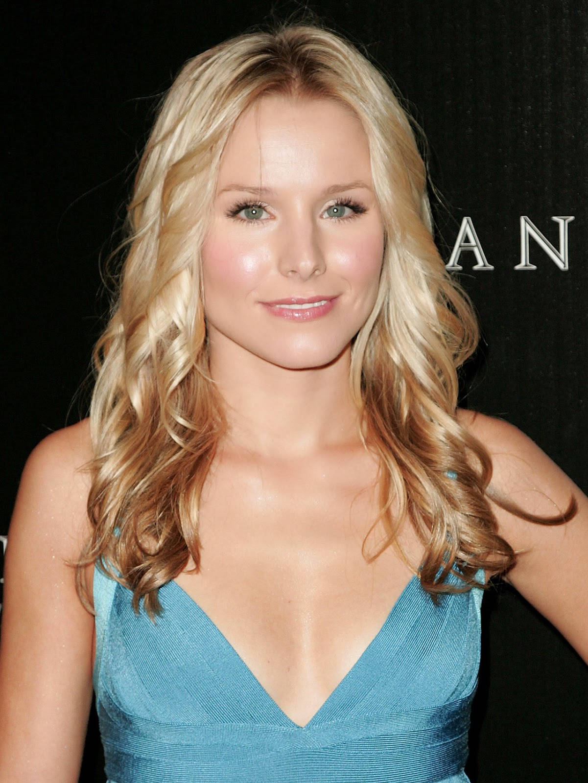 Kristen Bell Hot Celebrity Background