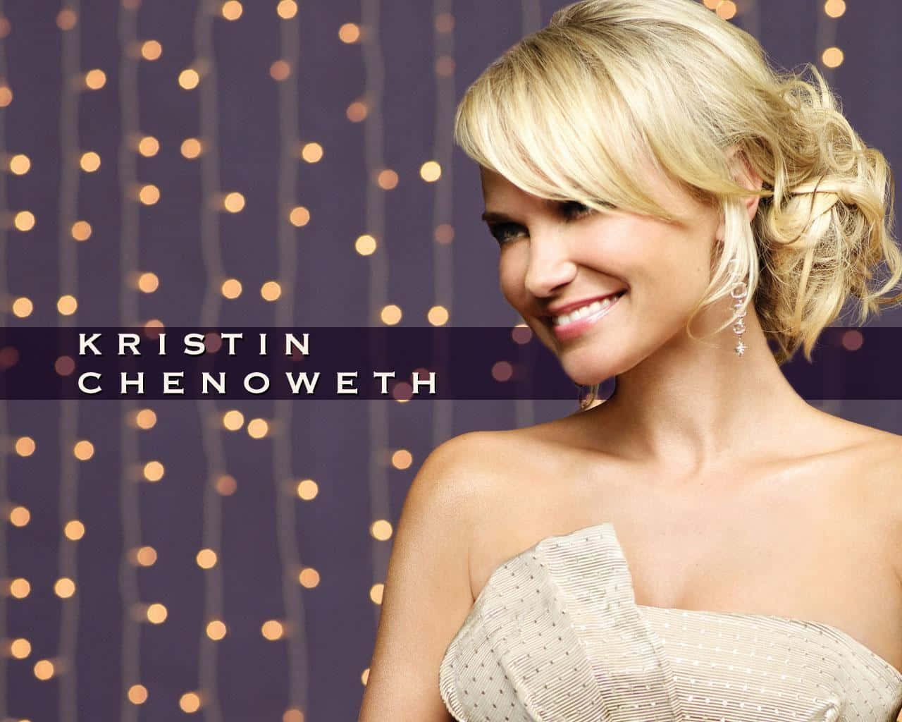 Kristin Chenoweth Radiant At An Event Background