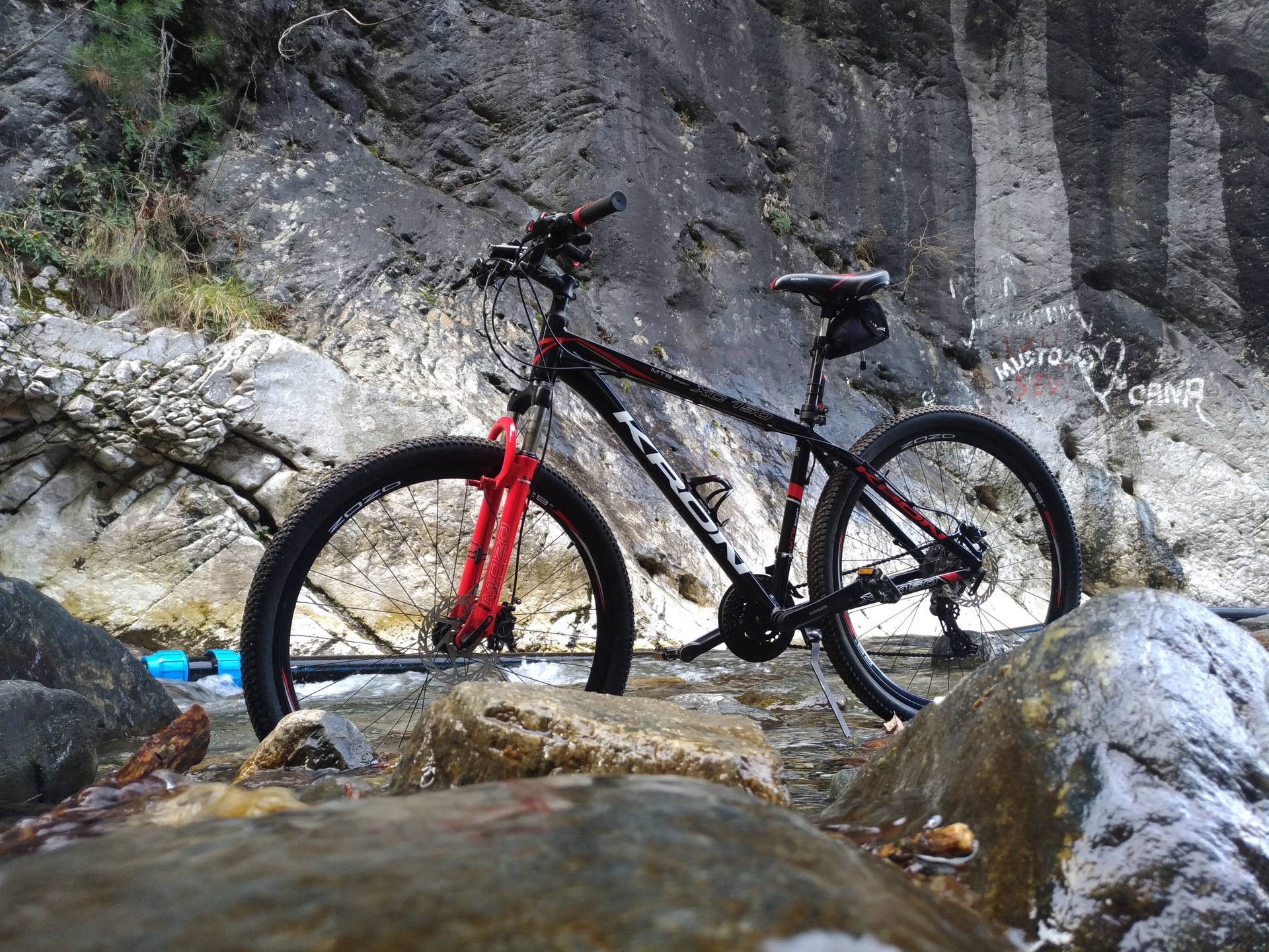 Kron Mountain Bike Background