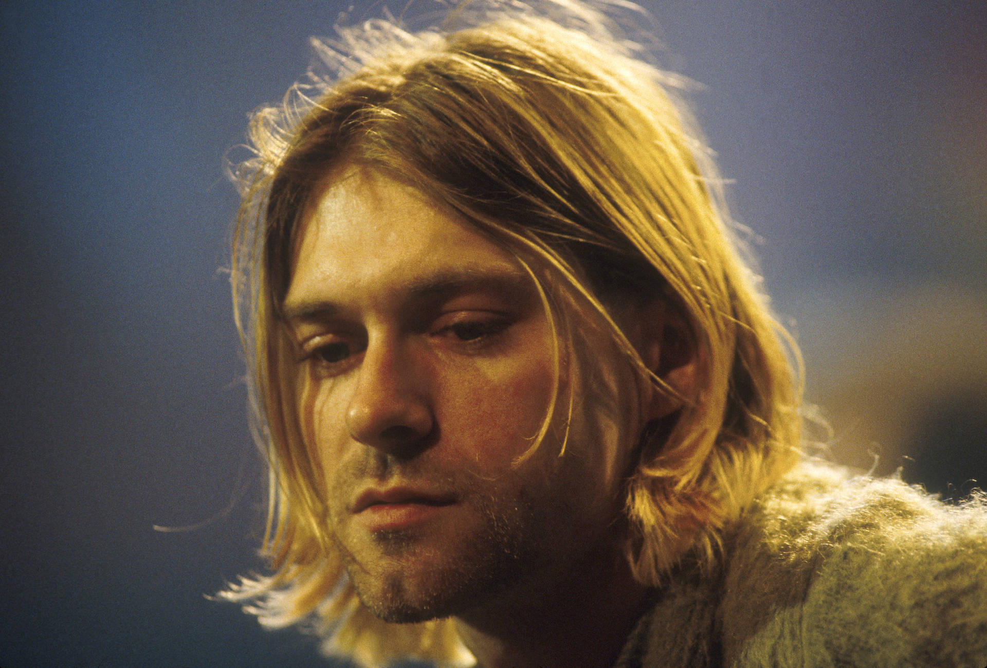 Kurt Cobain Close-up Concert Background