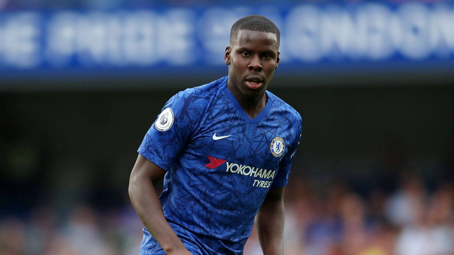 Kurt Zouma Leaning During Match