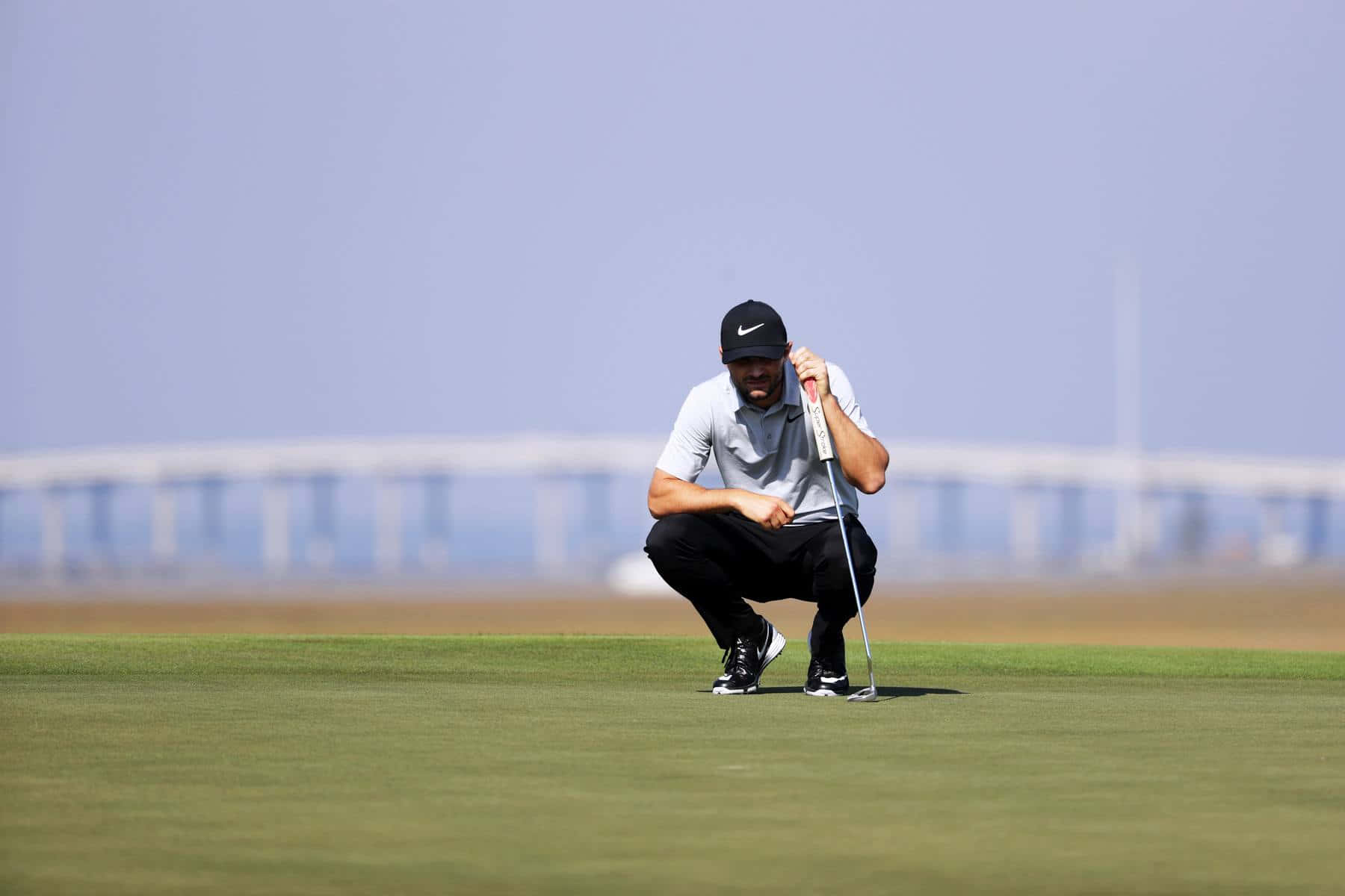 Kyle Stanley Crouched Background