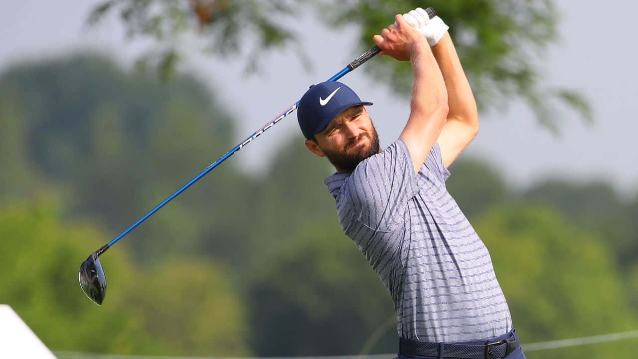 Kyle Stanley Swinging Blue Golf Club Background