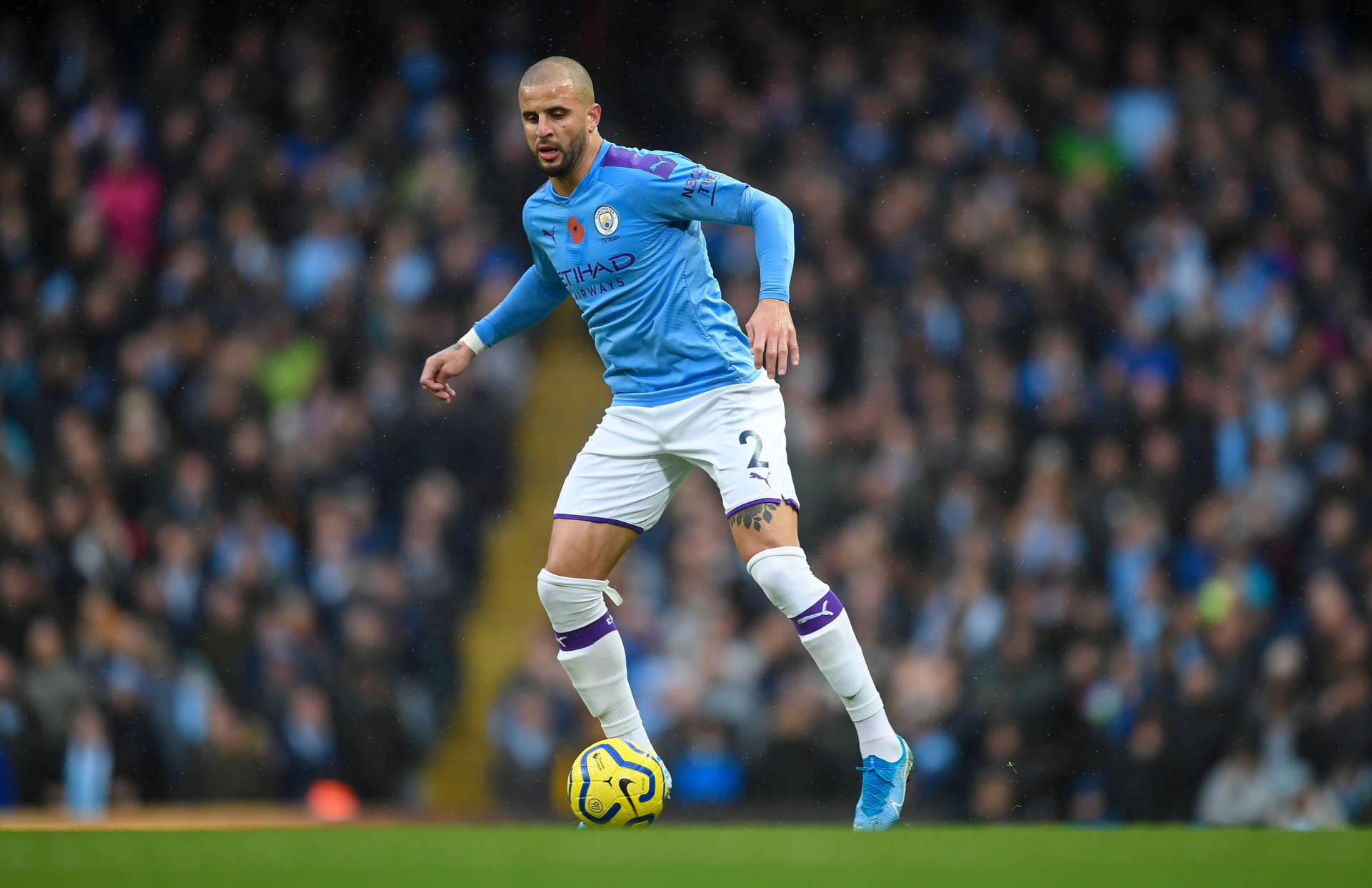 Kyle Walker Playing For Manchester City Background