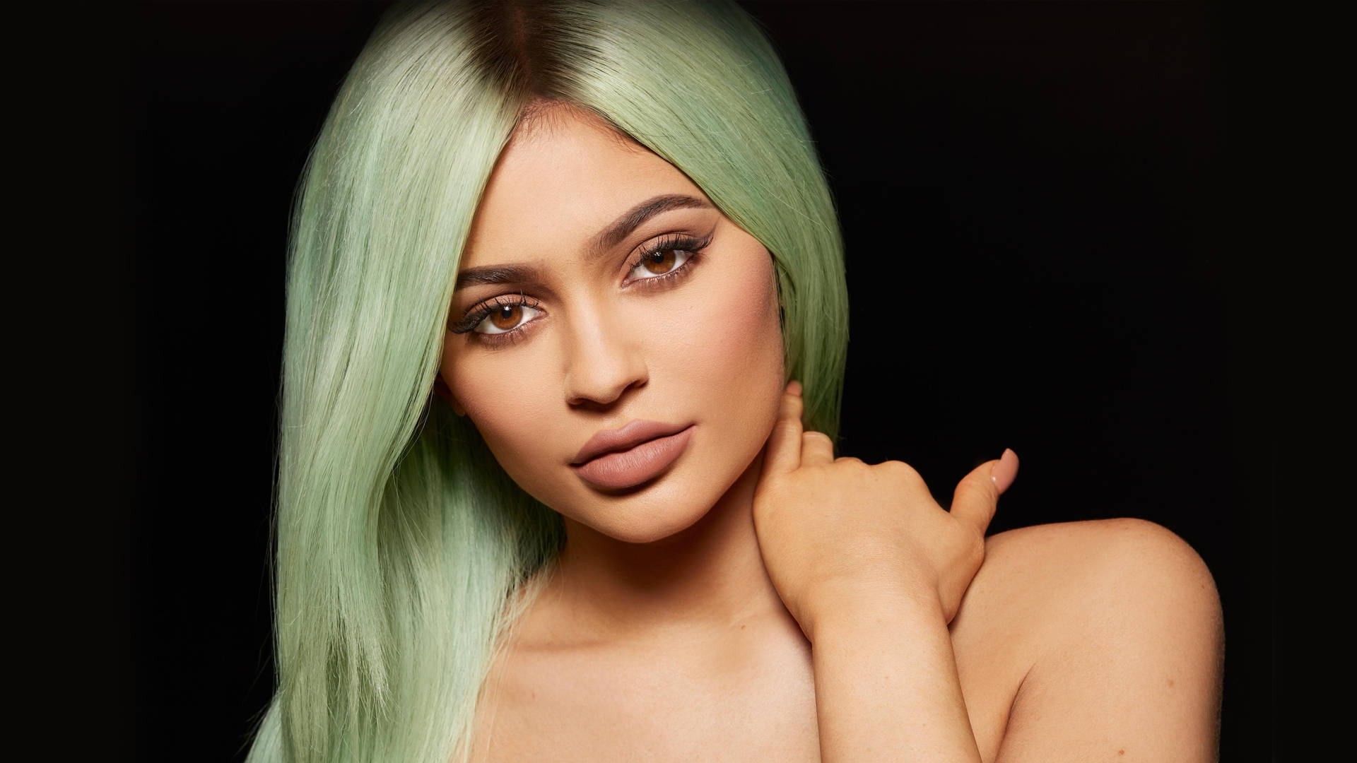 Kylie Jenner In Green Hair Style Background