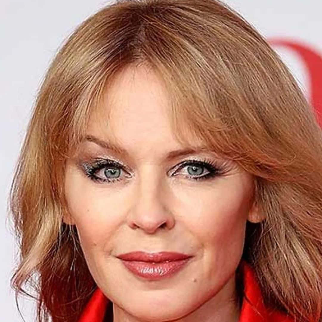 Kylie Minogue Red Carpet Look Background